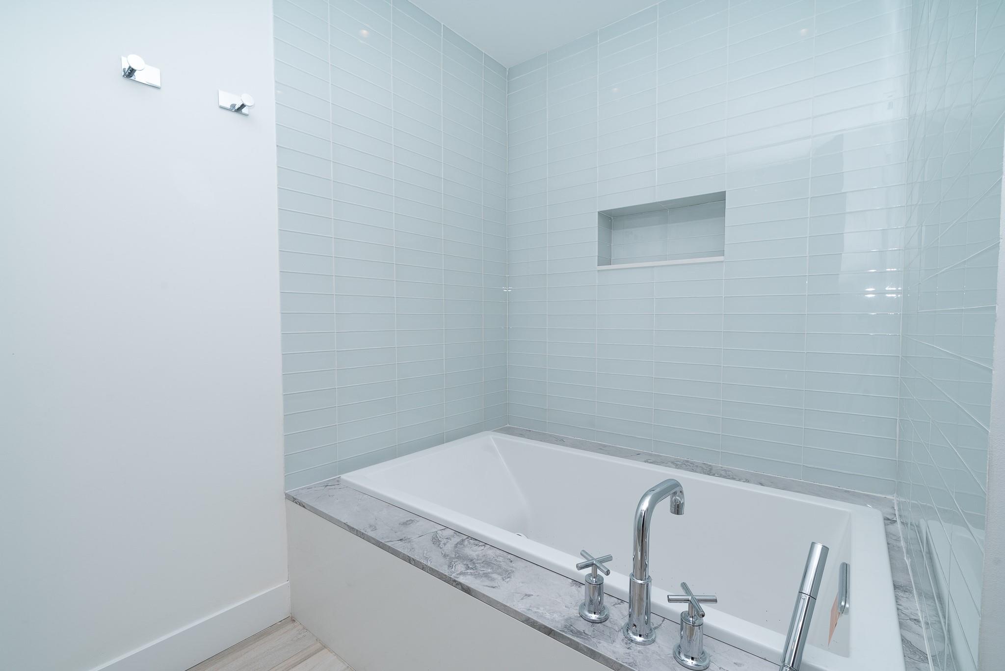 Acqua Marina - Residential