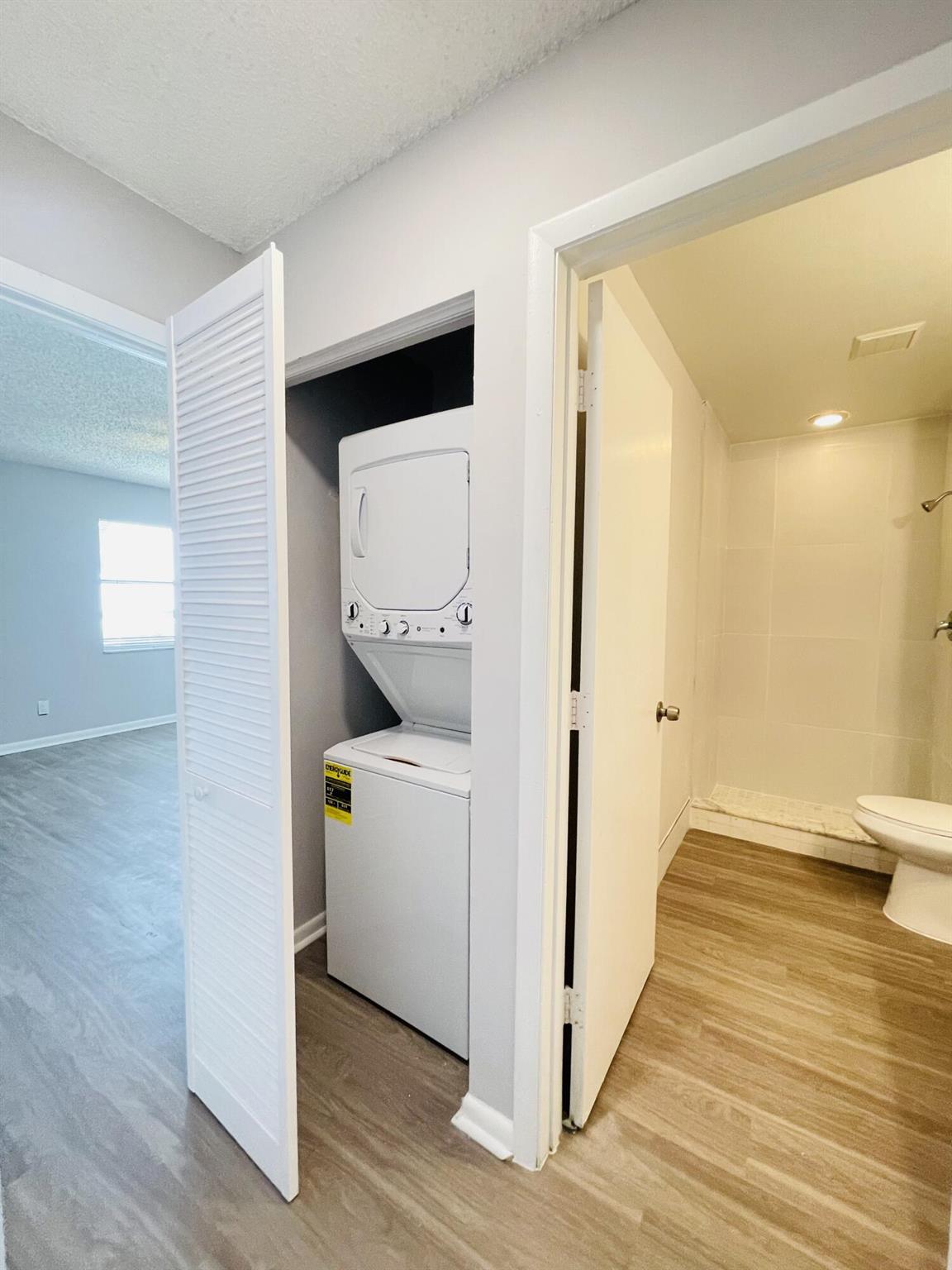 PARK LANE VILLAS - Residential Lease