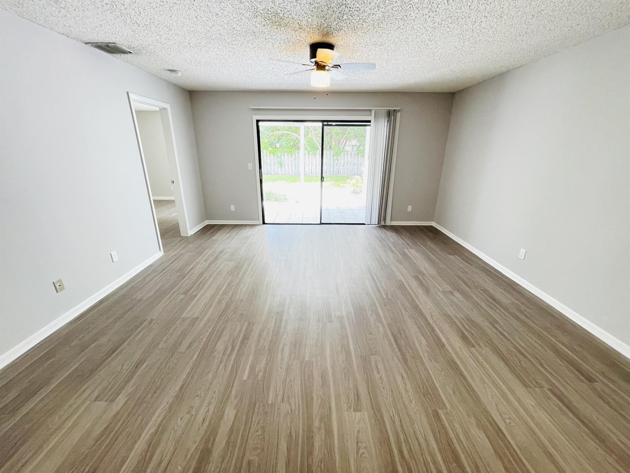 PARK LANE VILLAS - Residential Lease