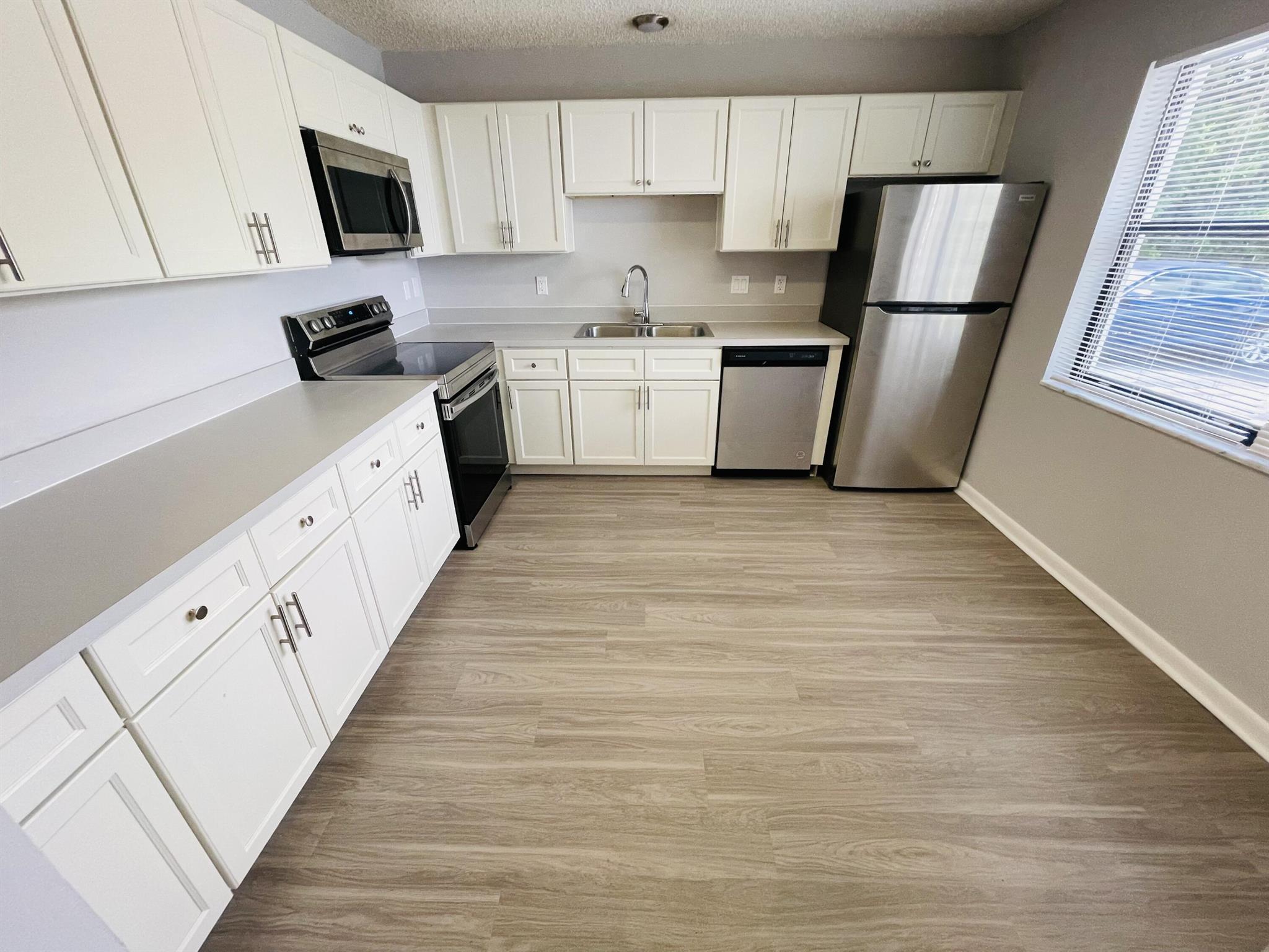 PARK LANE VILLAS - Residential Lease