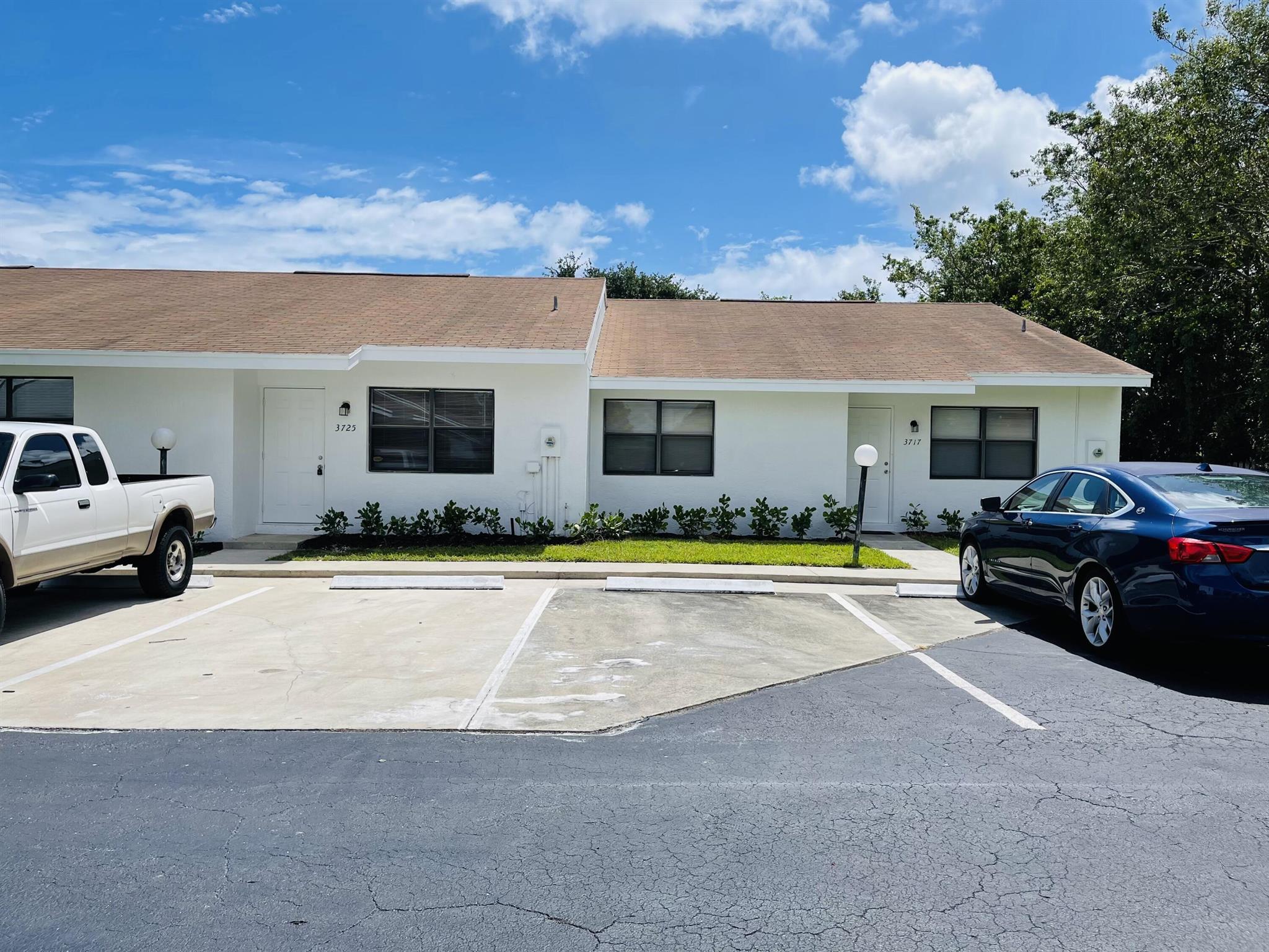 PARK LANE VILLAS - Residential Lease