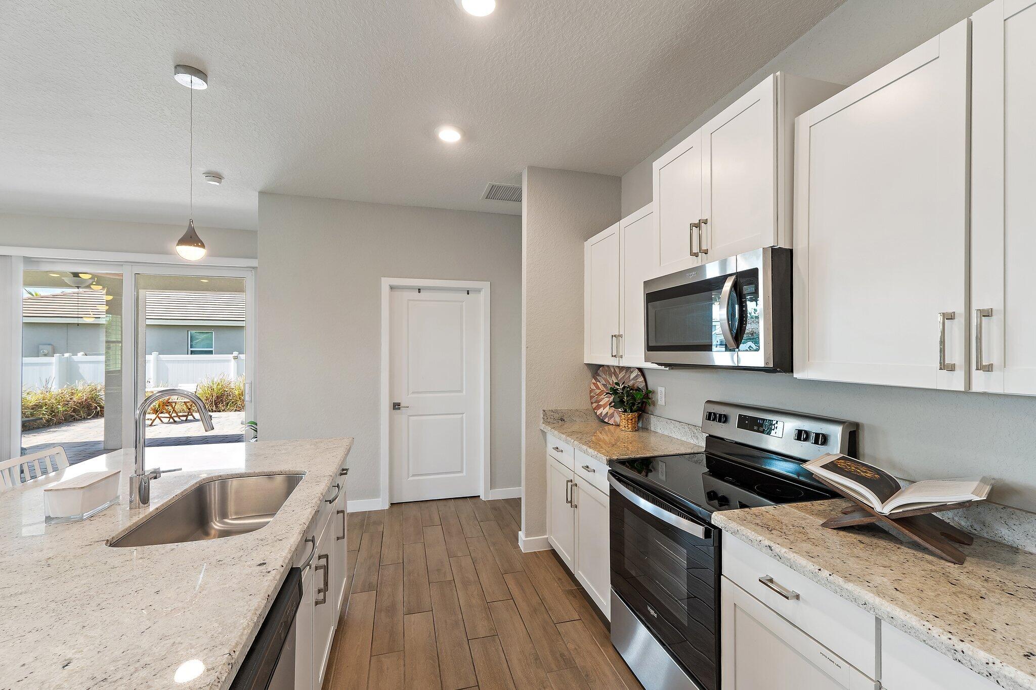 BERRY GROVE - Residential