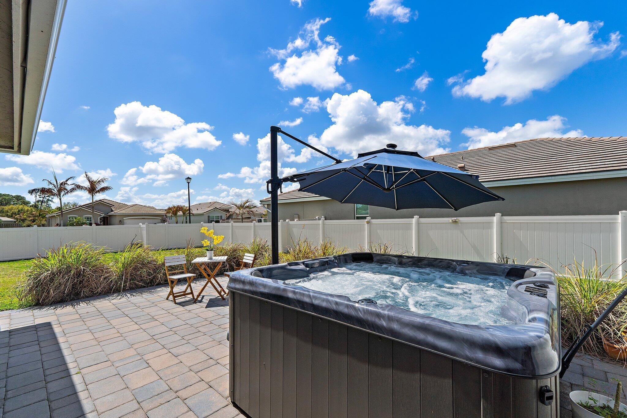 BERRY GROVE - Residential