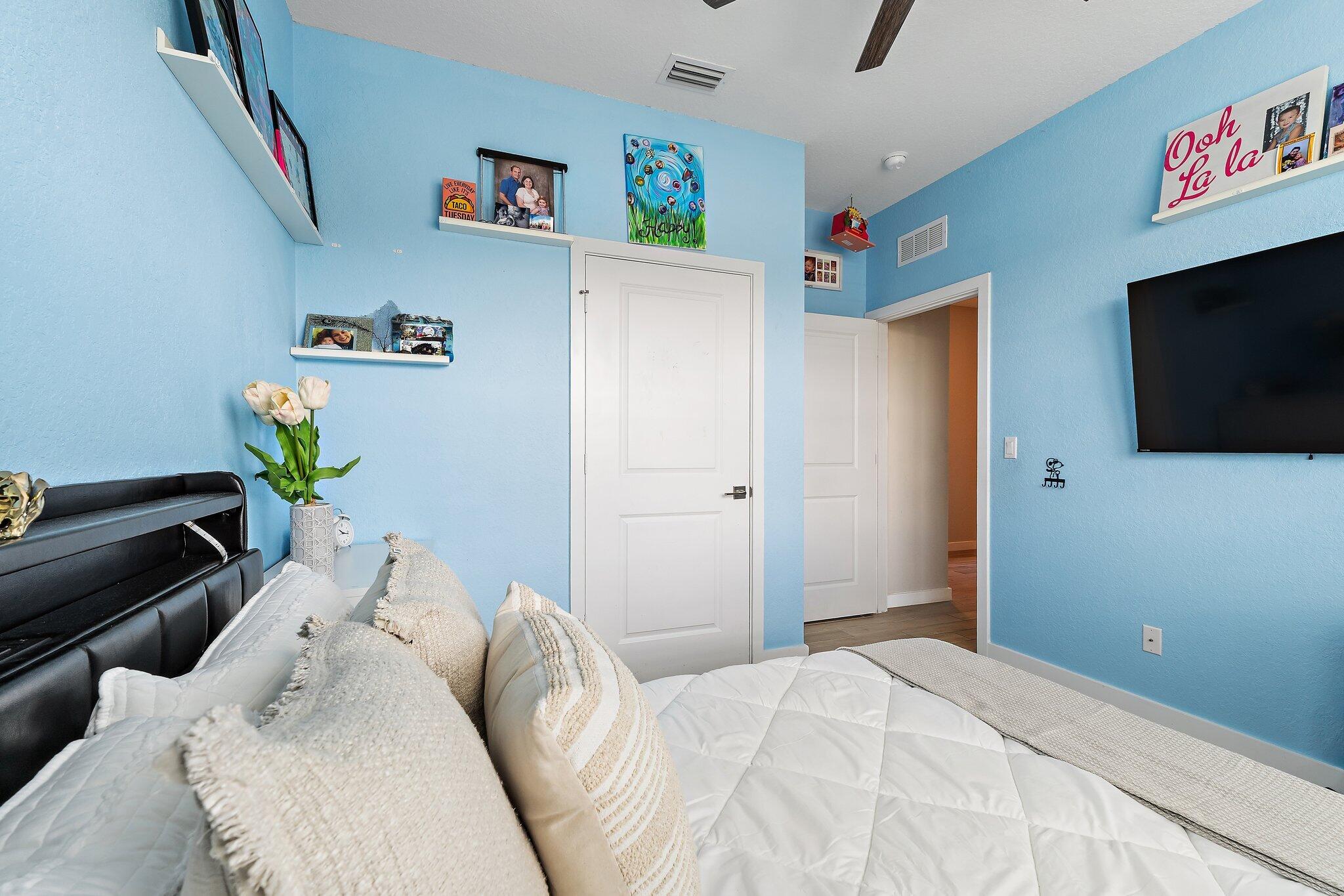 BERRY GROVE - Residential