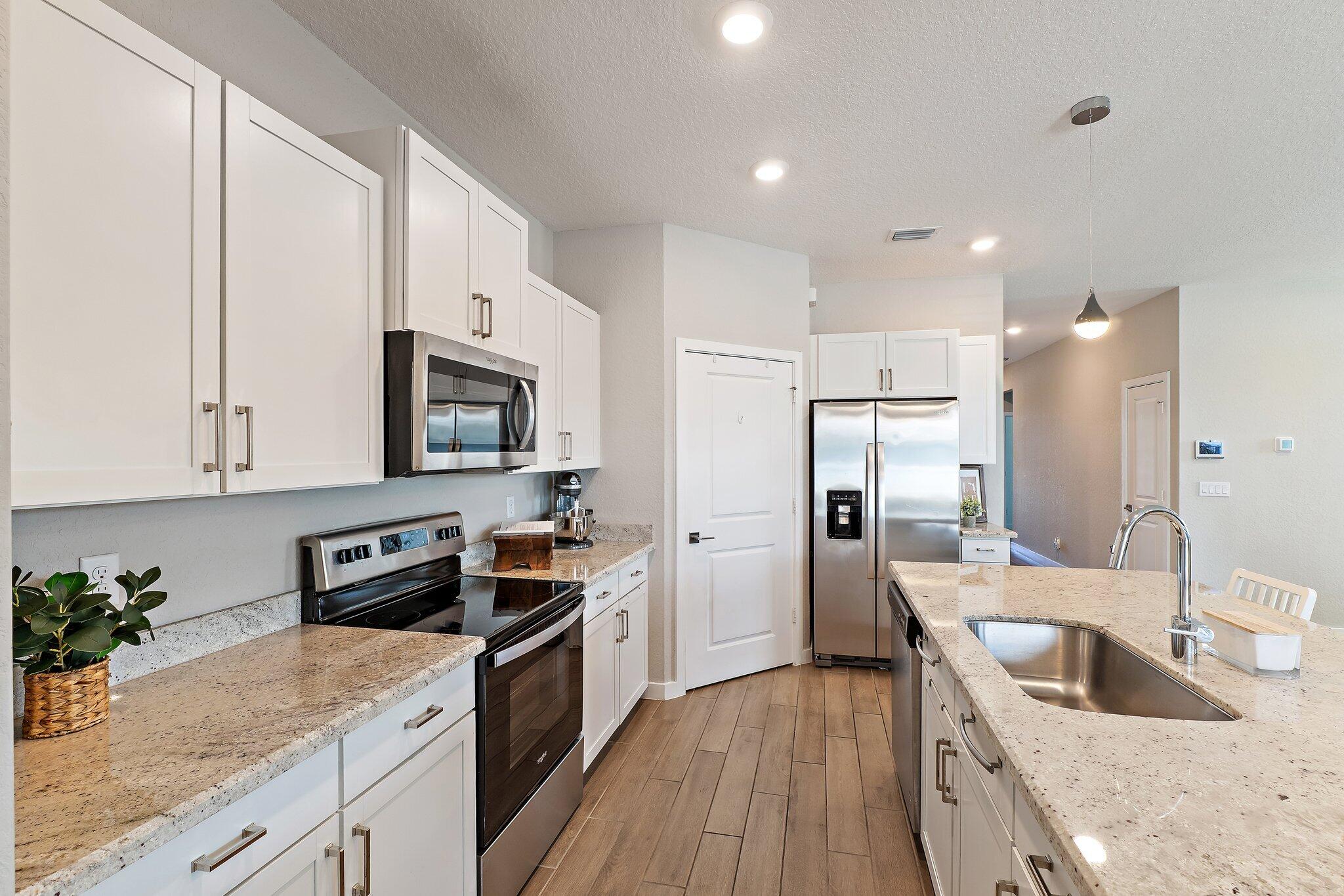 BERRY GROVE - Residential