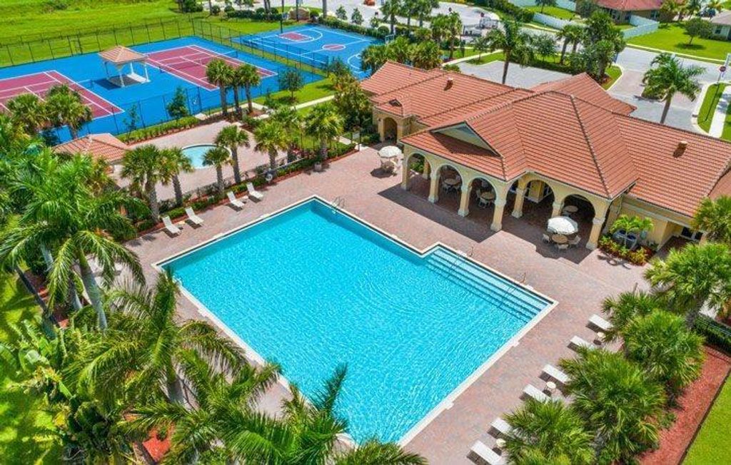 Photo of 786 Bent Creek Drive, Fort Pierce, FL 34947 (MLS # R10687319)