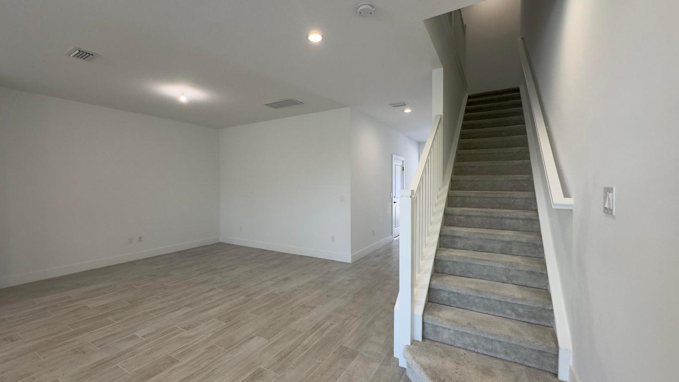 DEERFIELD CROSSING - Residential