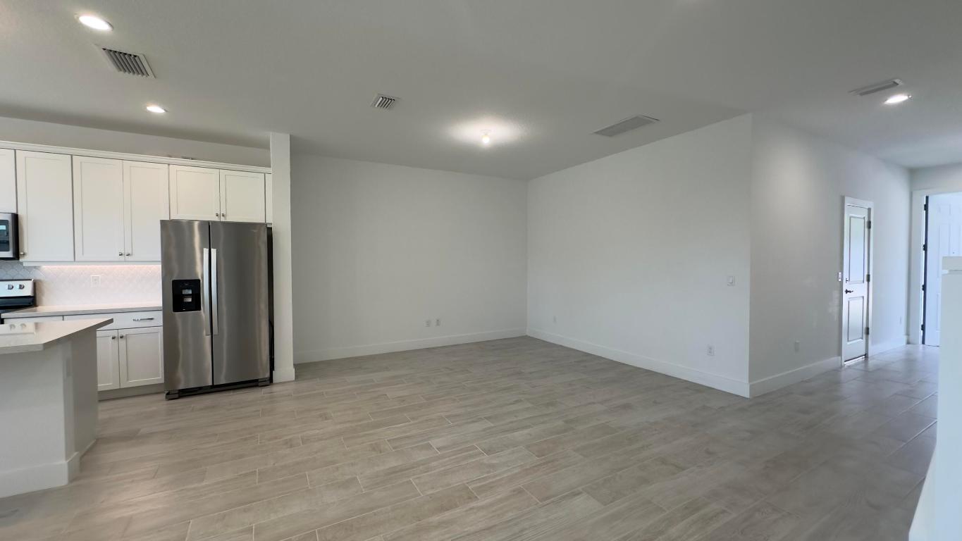 DEERFIELD CROSSING - Residential