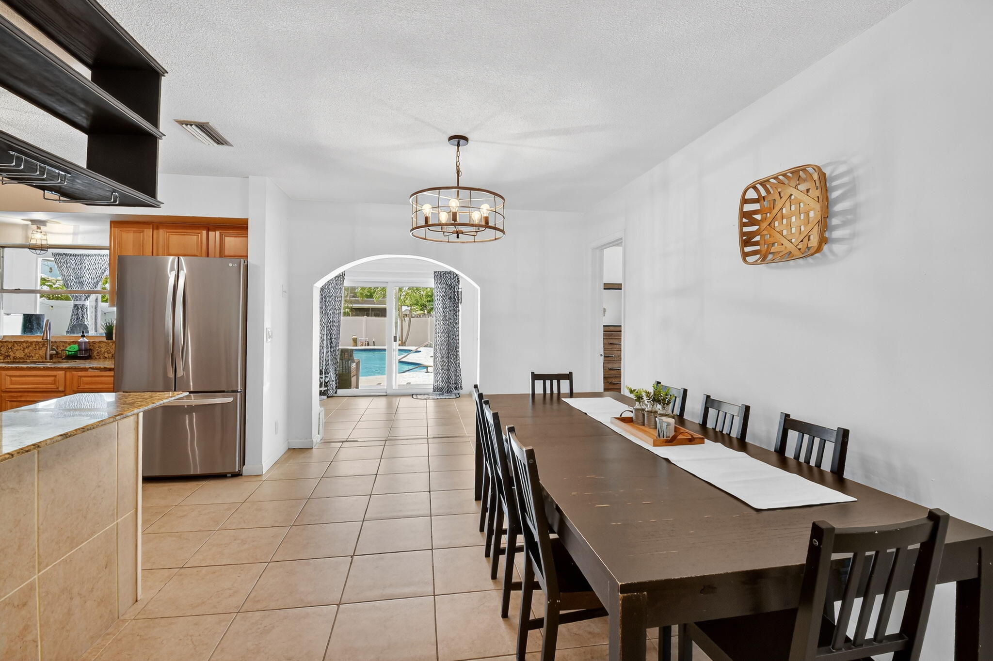 HOLLYWOOD HILLS - Residential