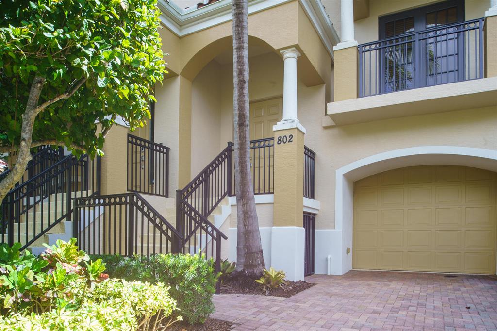 CASA DEL SOL OF TEQUESTA - Residential Lease