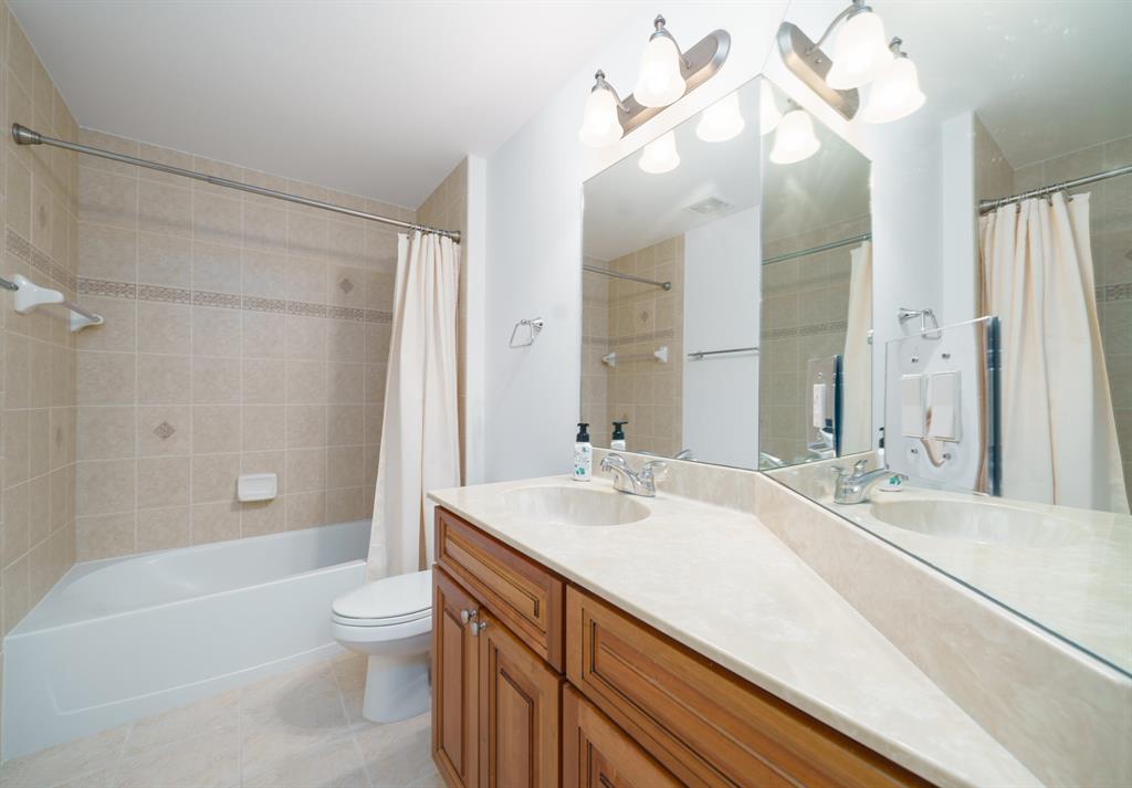 CASA DEL SOL OF TEQUESTA - Residential Lease