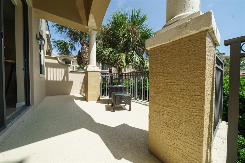 CASA DEL SOL OF TEQUESTA - Residential Lease