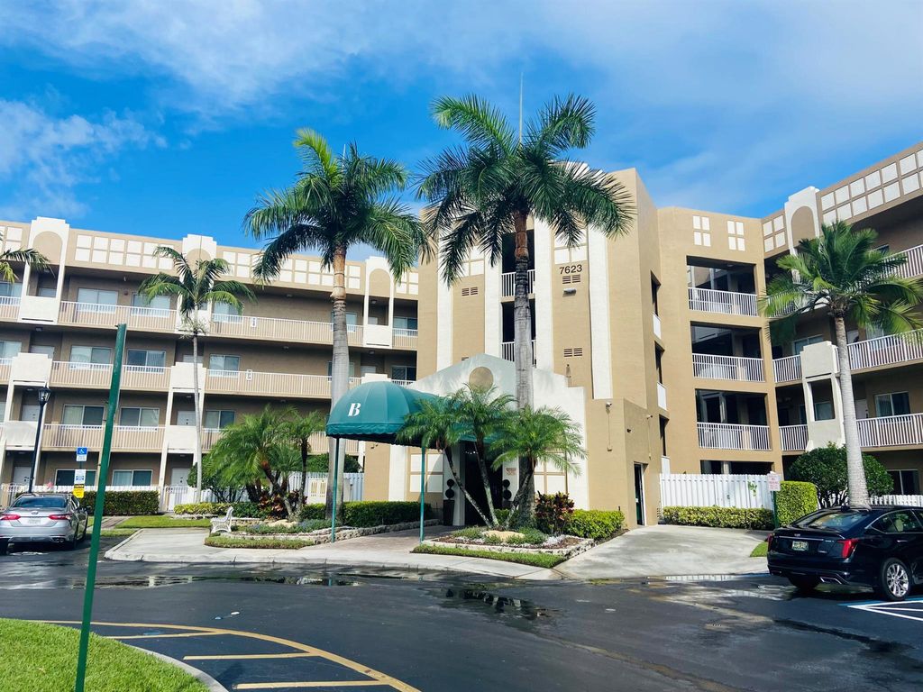 Photo of 7623 Southampton Terrace #316, Tamarac, FL 33321 (MLS # R10894539)