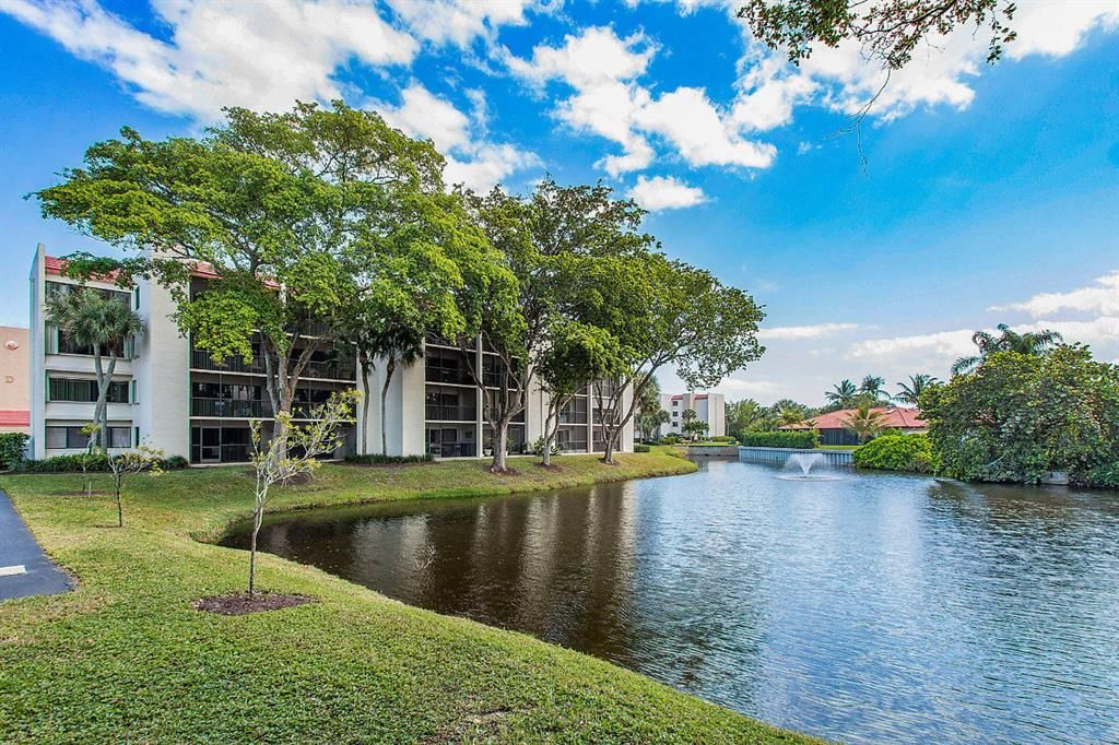 Photo of 1605 S Us Highway 1 #C205, Jupiter, FL 33477 (MLS # R10738717)