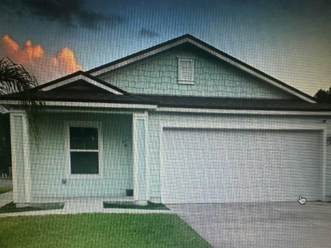 Photo of 1 CADDY Court, Bunnell, FL 32110 (MLS # B26054154)