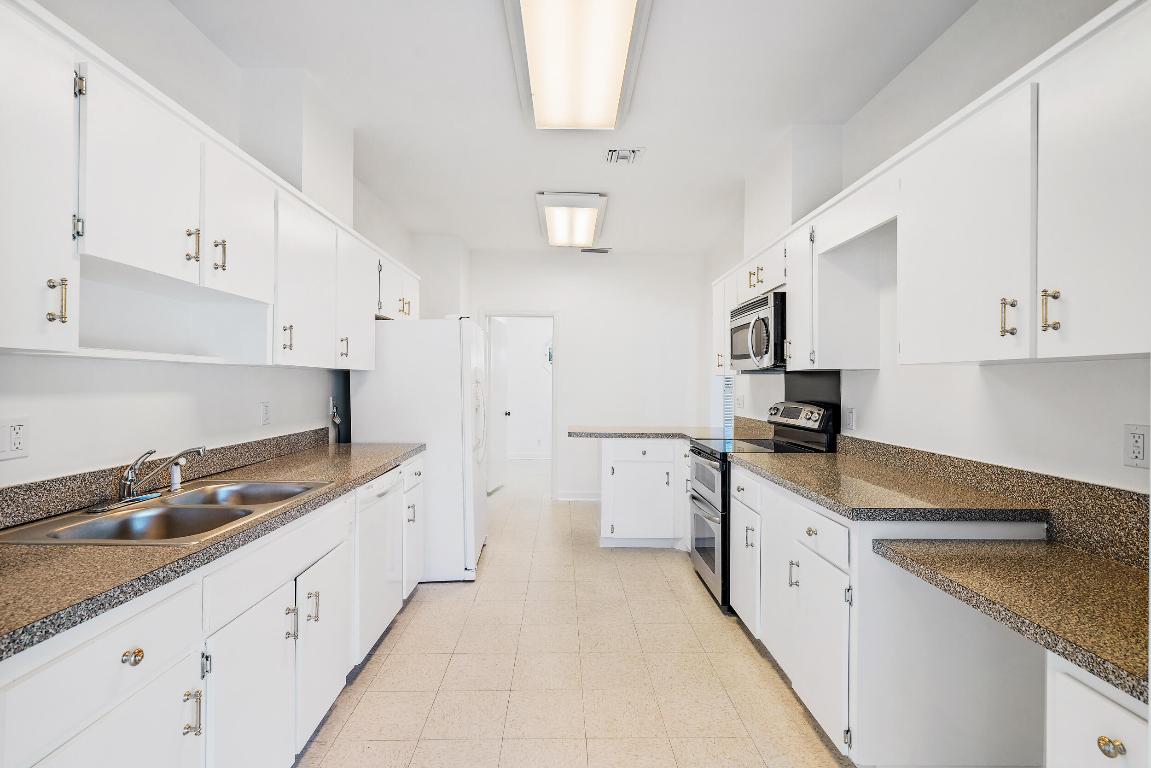 BURNUP AND SIMS ESTATES - Residential Lease