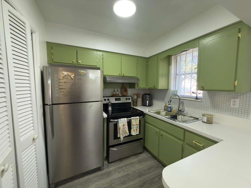 Paradise Gardens IV Inc C - Residential Lease