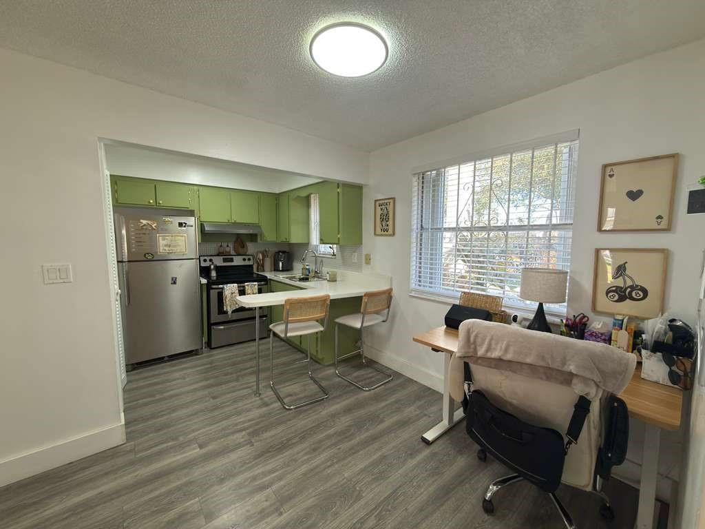 Paradise Gardens IV Inc C - Residential Lease