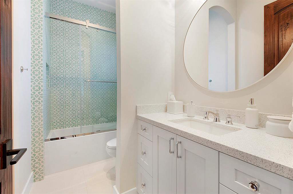 S/D OF 8-46-43 - Residential