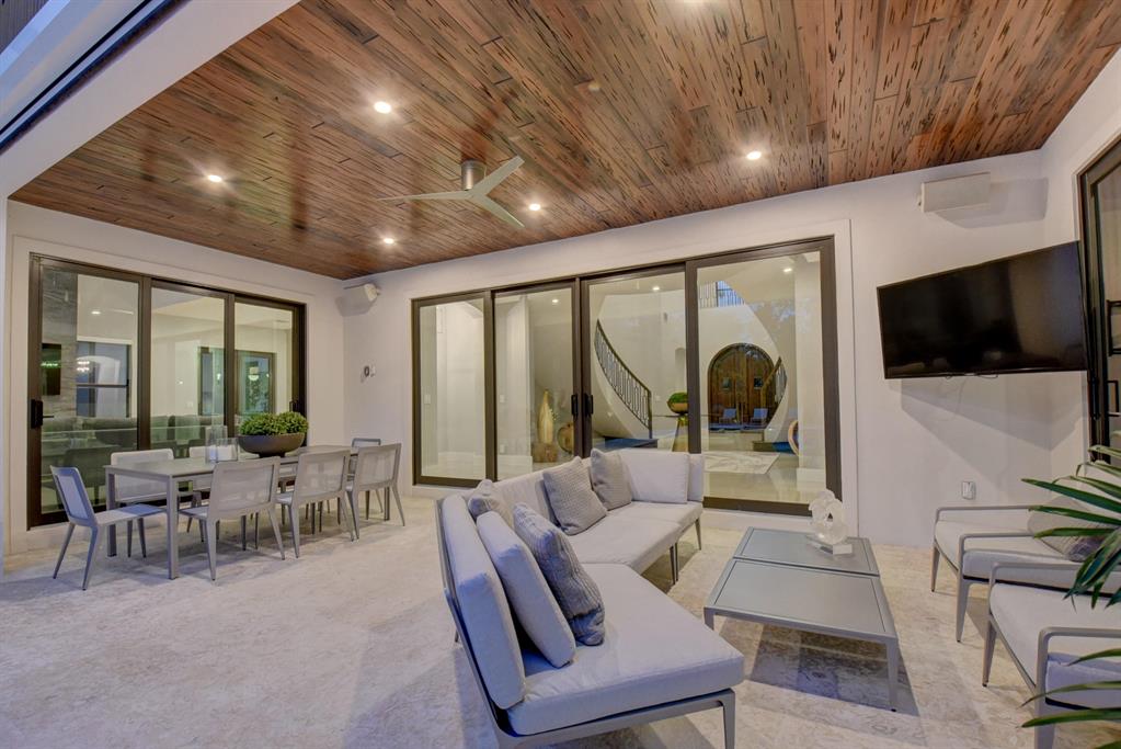 S/D OF 8-46-43 - Residential