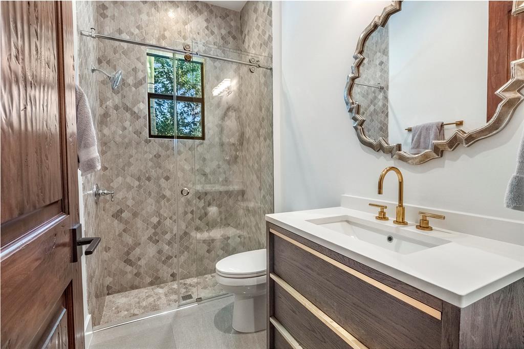 S/D OF 8-46-43 - Residential