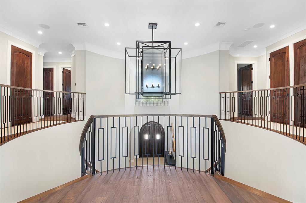 S/D OF 8-46-43 - Residential