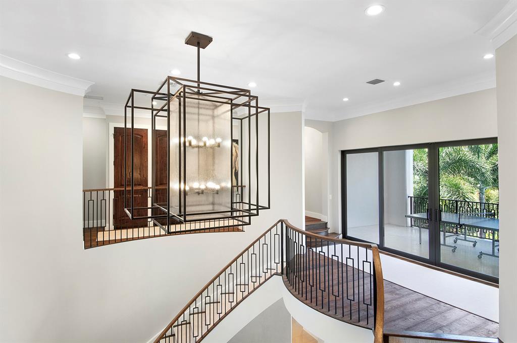 S/D OF 8-46-43 - Residential