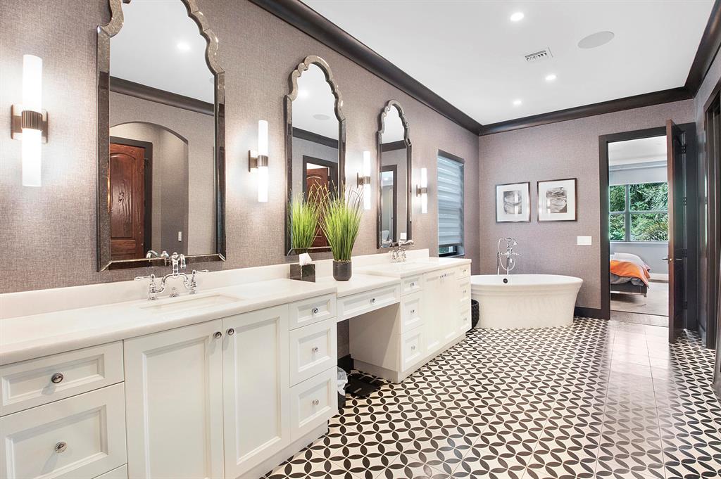 S/D OF 8-46-43 - Residential