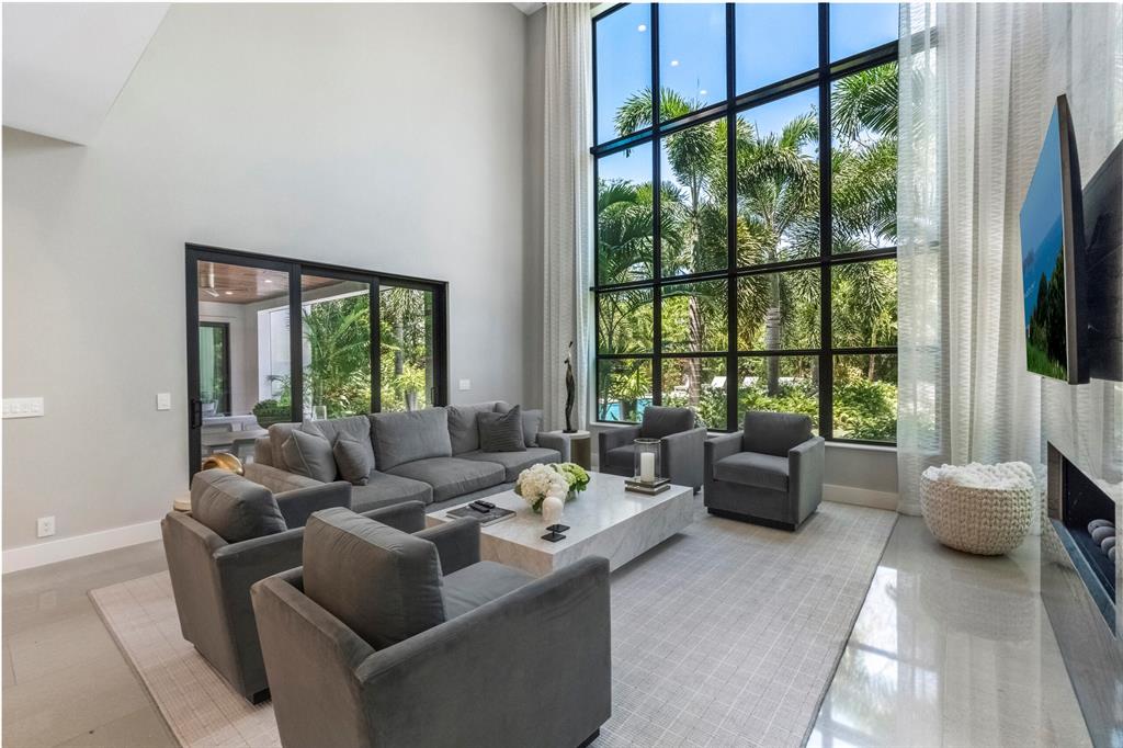 S/D OF 8-46-43 - Residential