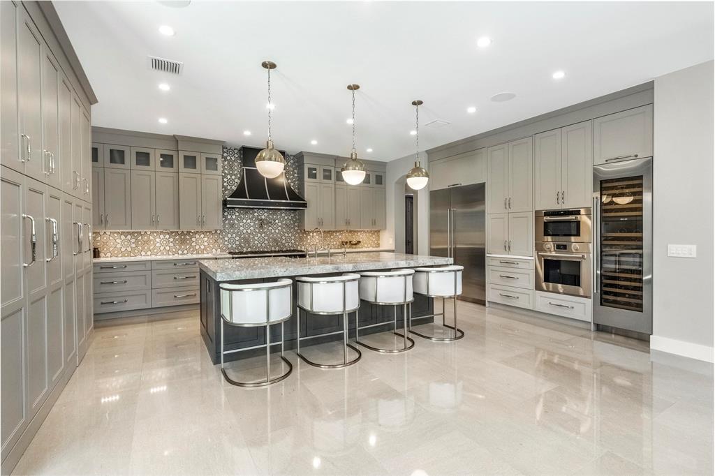 S/D OF 8-46-43 - Residential