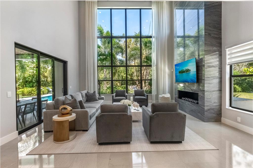 S/D OF 8-46-43 - Residential