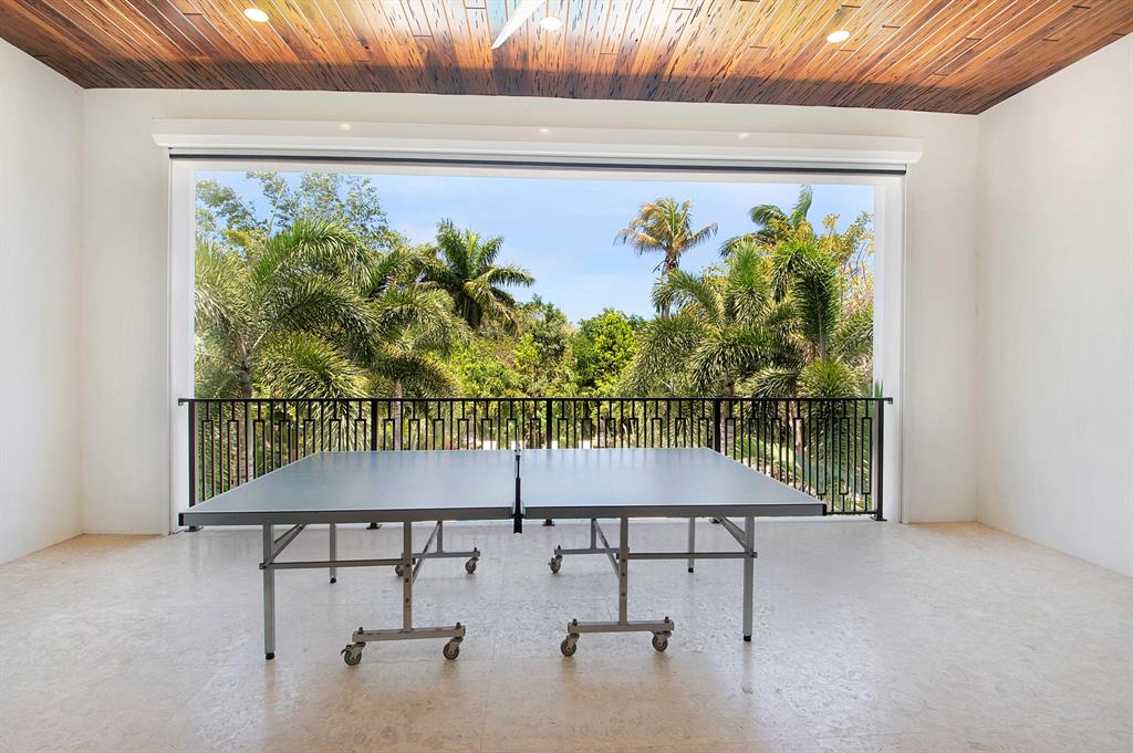 S/D OF 8-46-43 - Residential