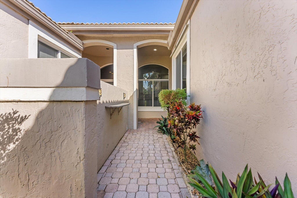 Photo of 5375 Monterey Circle #D, Delray Beach, FL 33484 (MLS # B26091785)