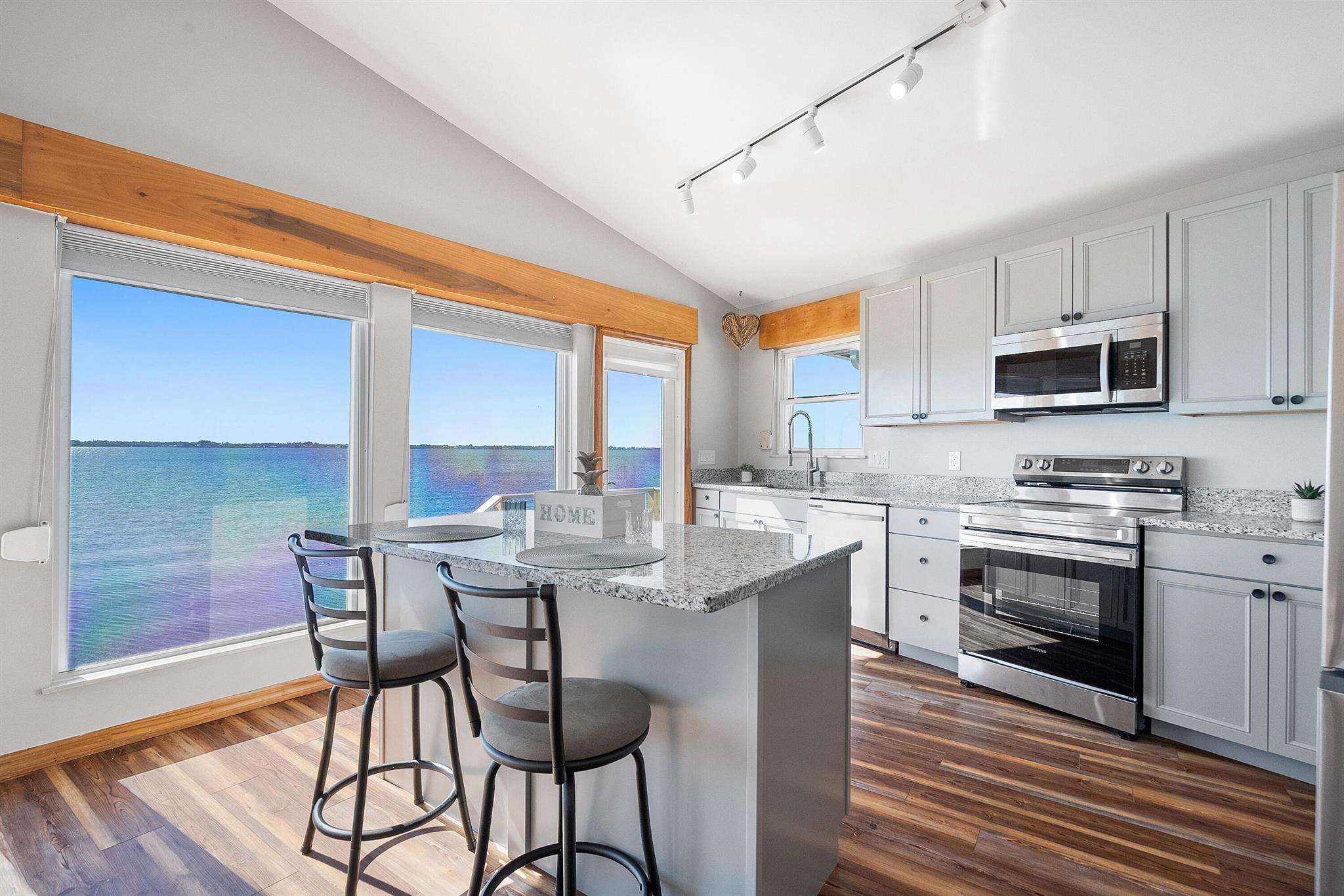 10701 S Ocean Drive 876