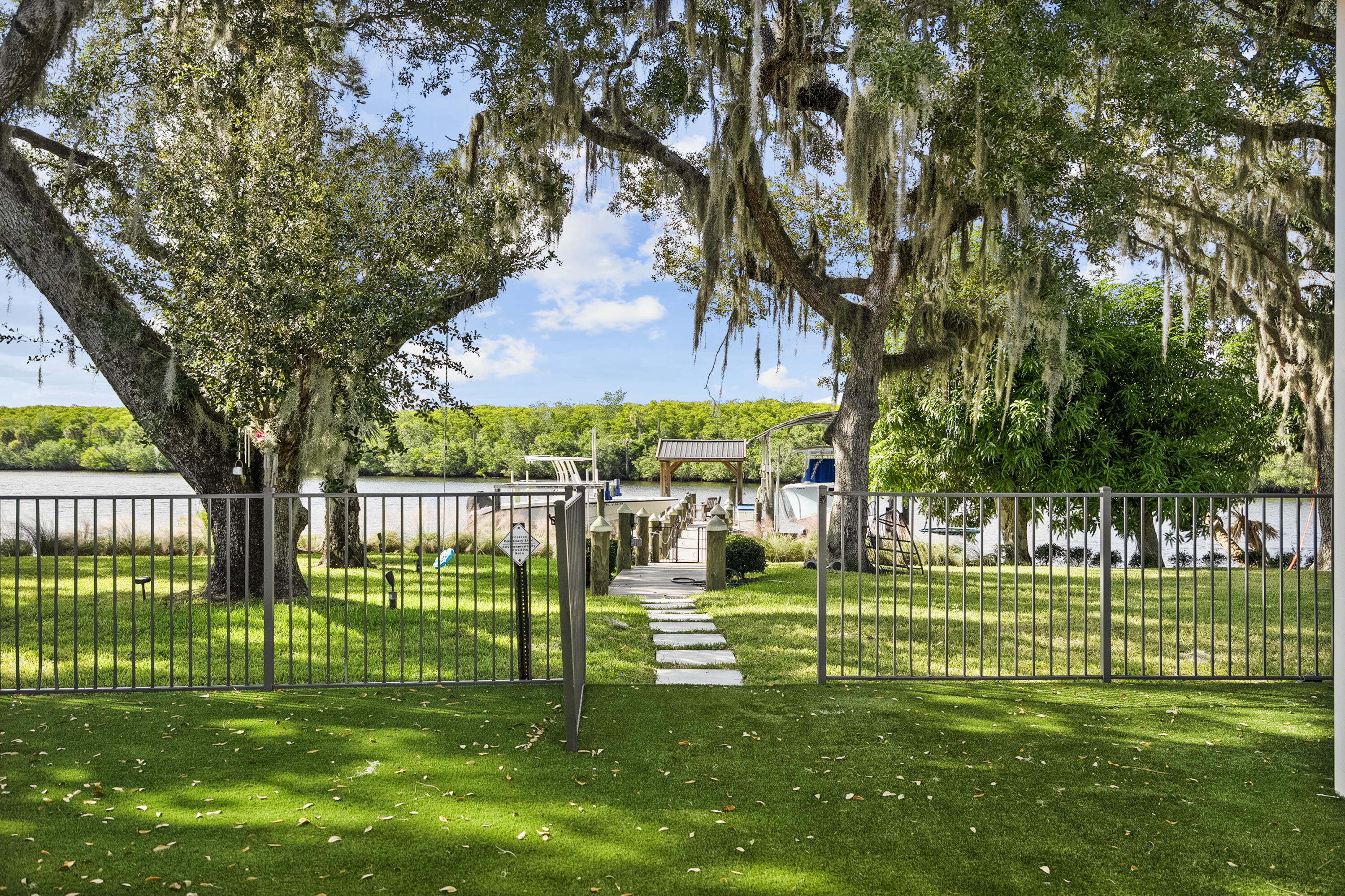 178 SE Via Lago Garda