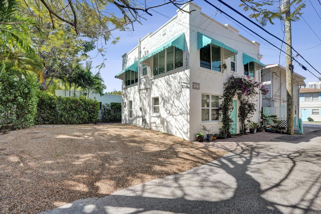 Photo of 1405 SE 2nd Street, Fort Lauderdale, FL 33301 (MLS # B26008950)