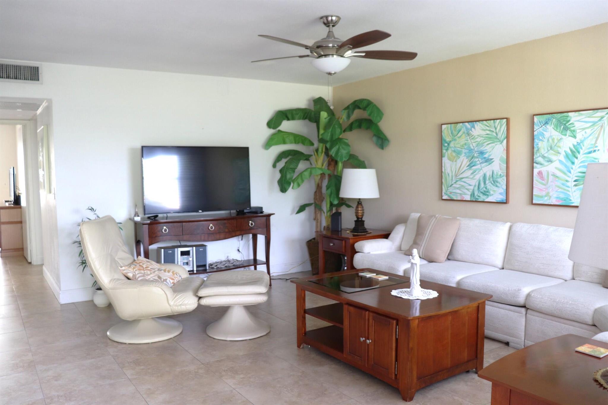 KINGS POINT VALENCIA COND - Residential Lease