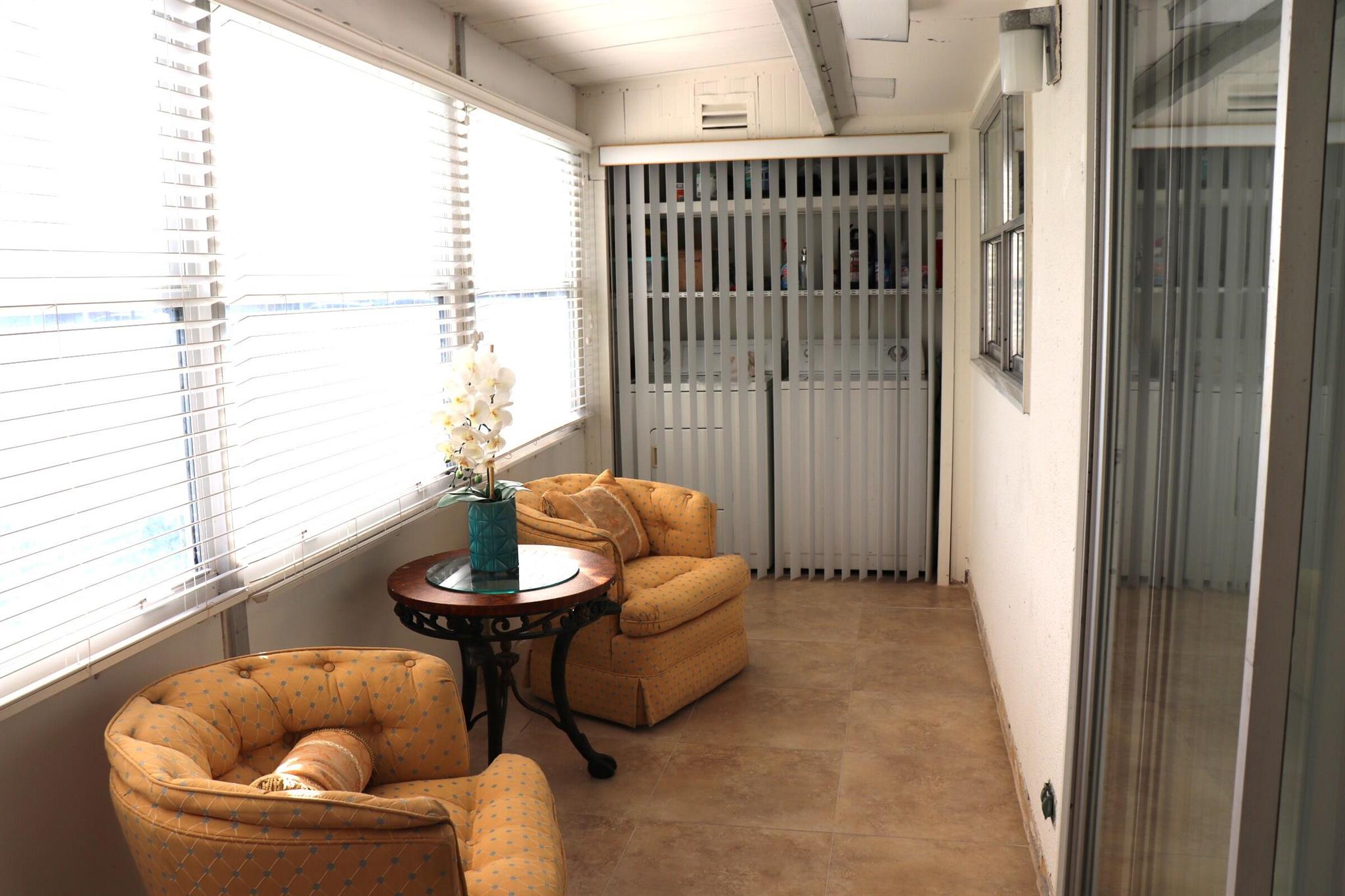 KINGS POINT VALENCIA COND - Residential Lease