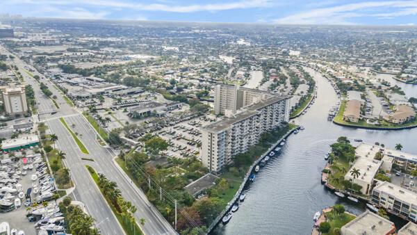 801 S Federal Highway 618