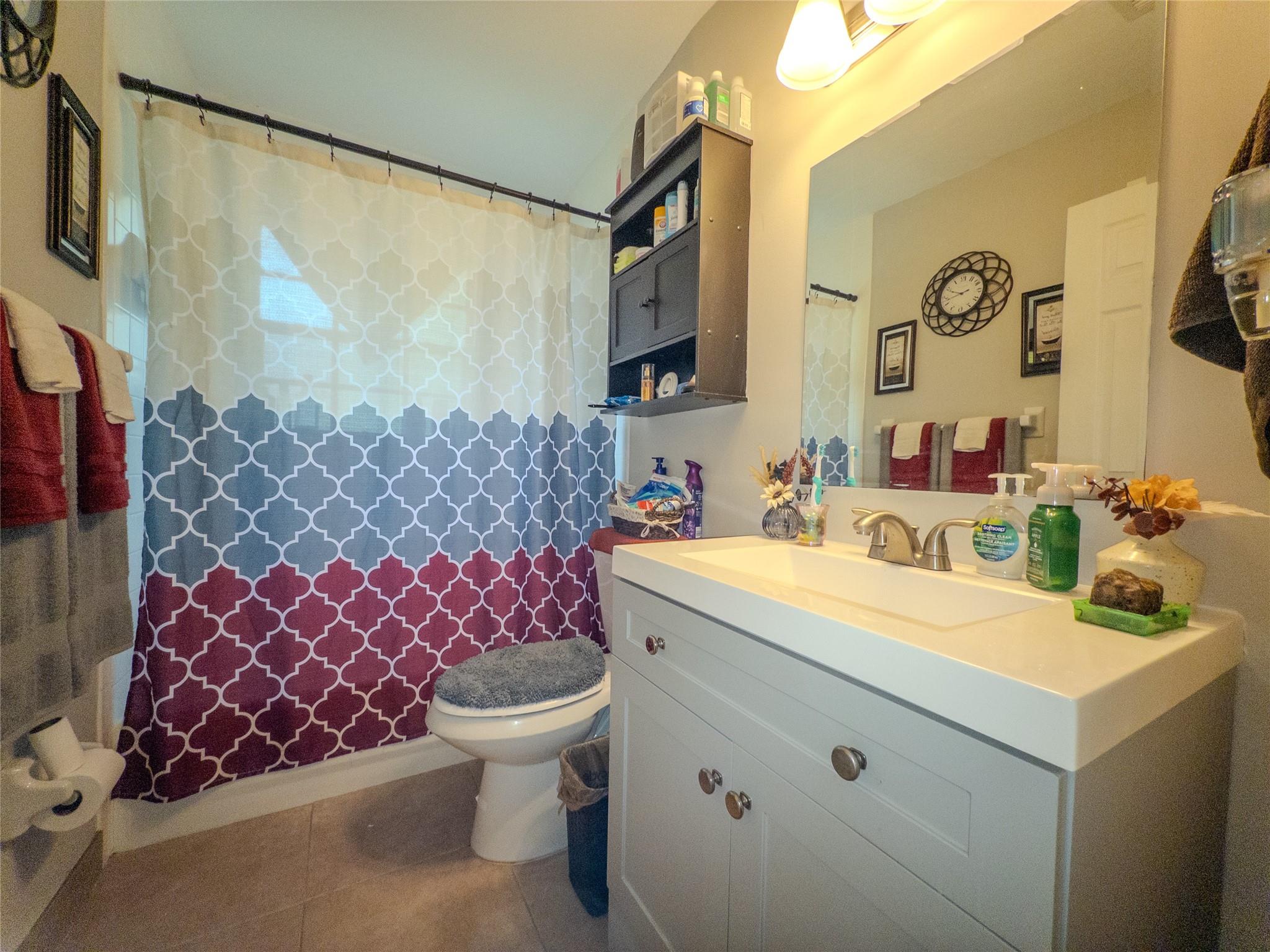 Hibiscus Gardens 10-1 B - Residential