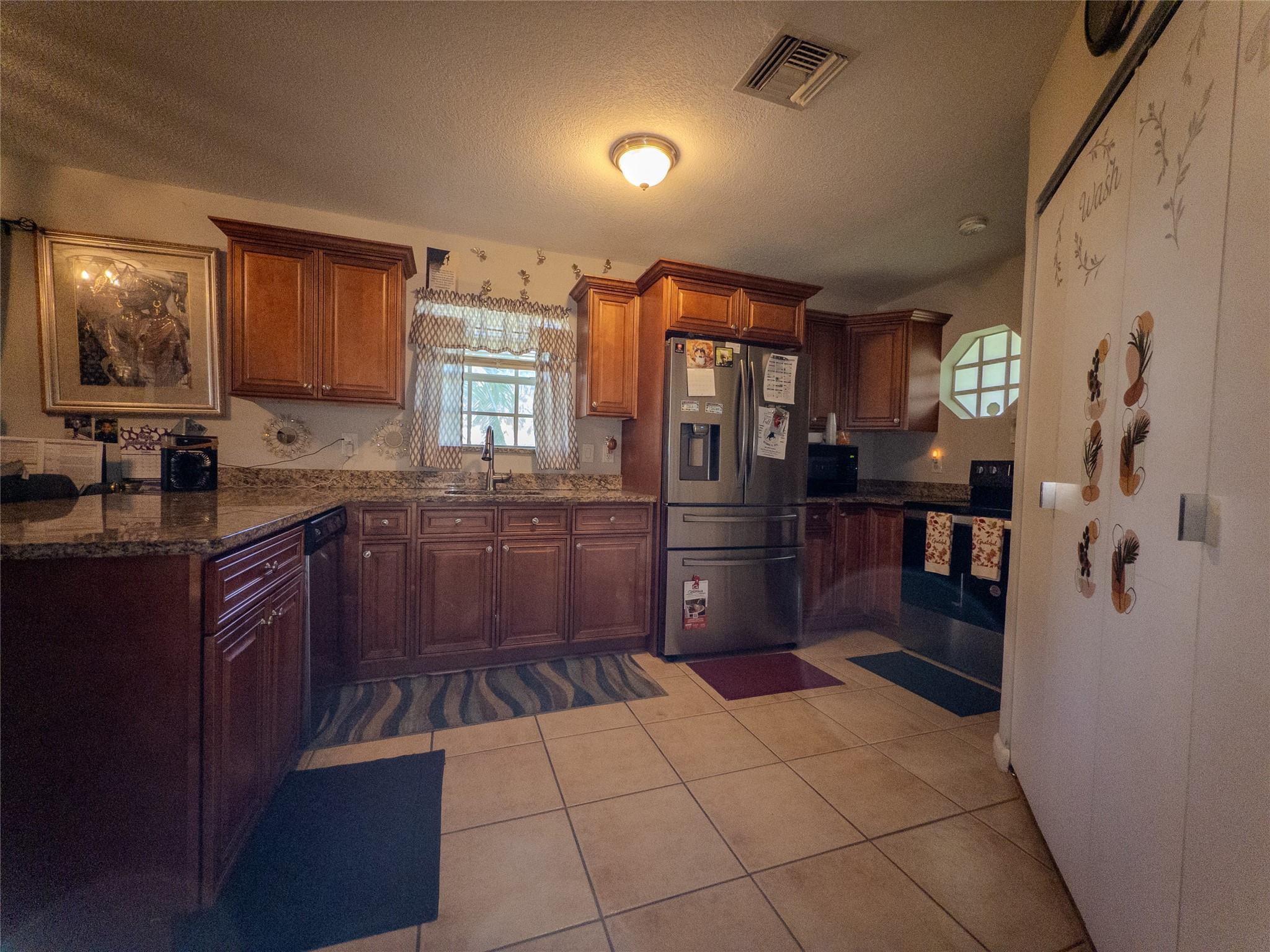 Hibiscus Gardens 10-1 B - Residential