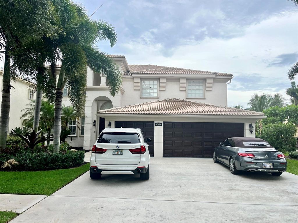 Photo of 6509 Stonehurst Circle, Lake Worth Beach, FL 33467 (MLS # R10893799)