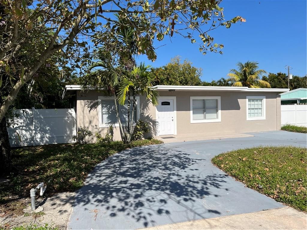 Photo of 823 Helena Drive, Lake Worth, FL 33461 (MLS # F10434145)