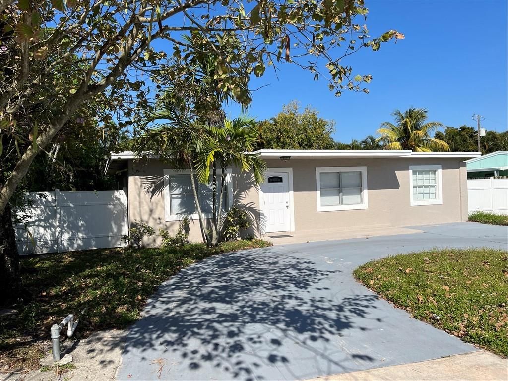 Photo of 823 Helena Drive, Lake Worth, FL 33461 (MLS # F10434145)