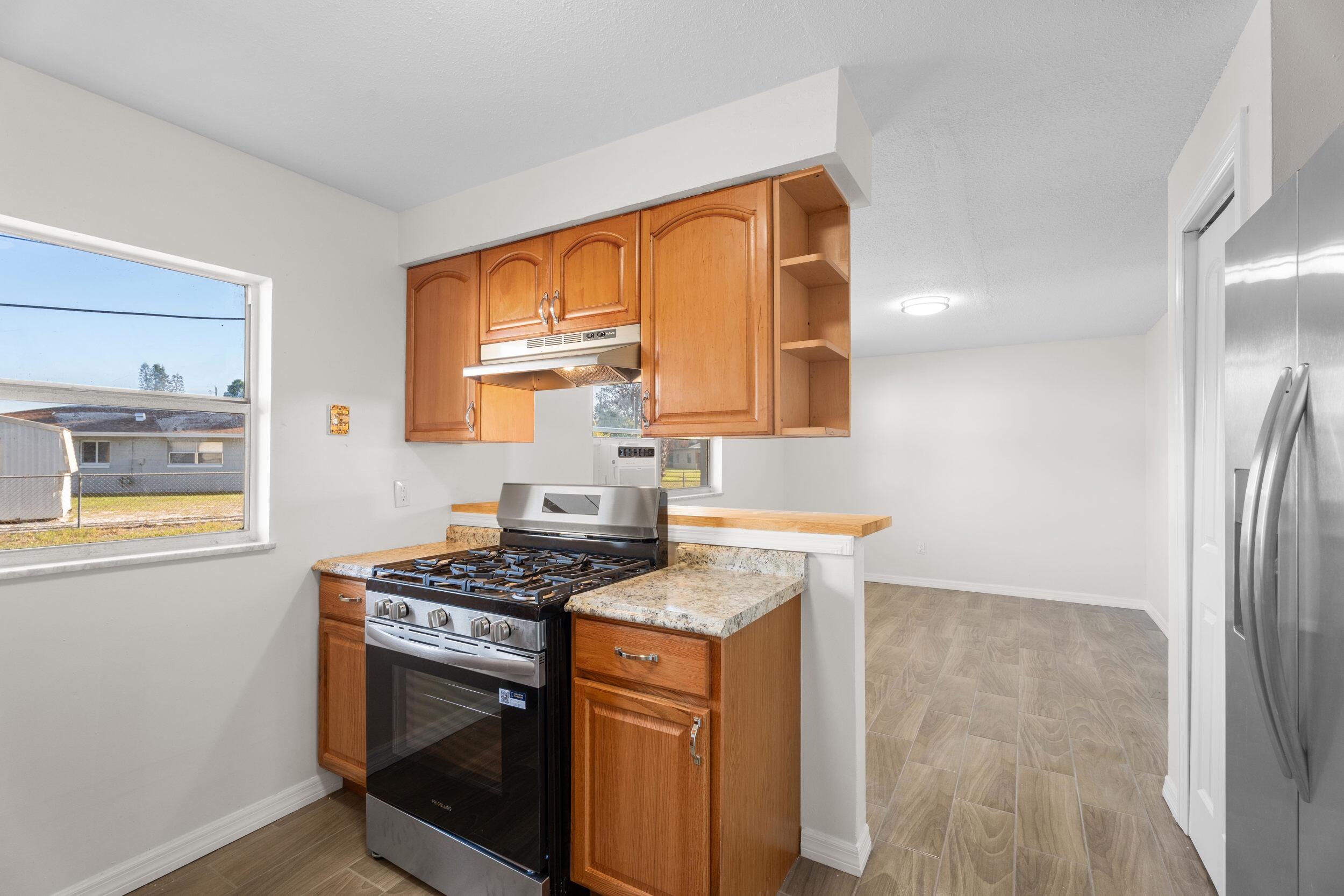 SHERATON PLAZA UNIT 2 REPLAT - Residential