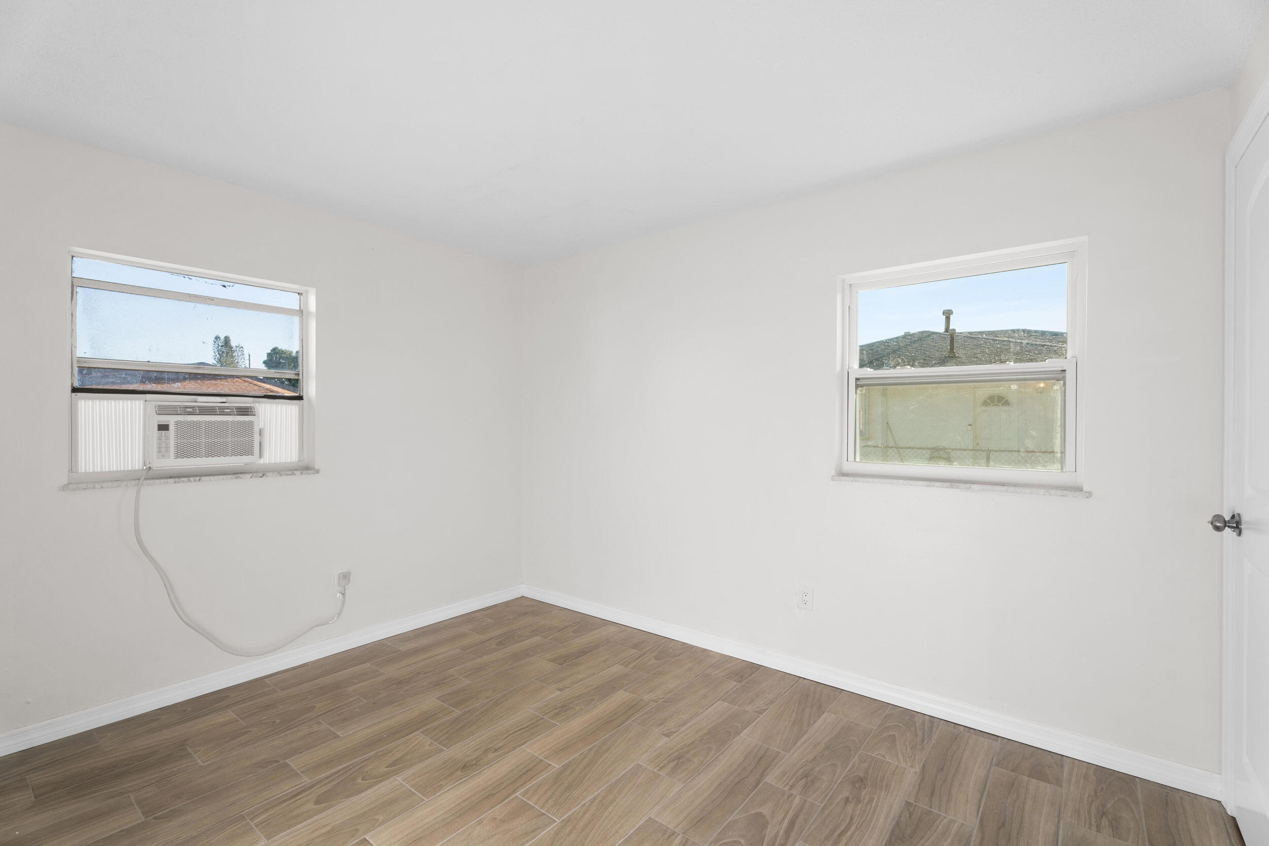 SHERATON PLAZA UNIT 2 REPLAT - Residential