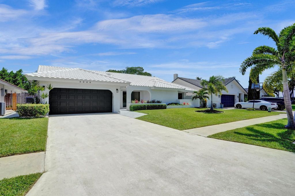 Photo of 5030 Marina Circle, Boca Raton, FL 33486 (MLS # R11007300)