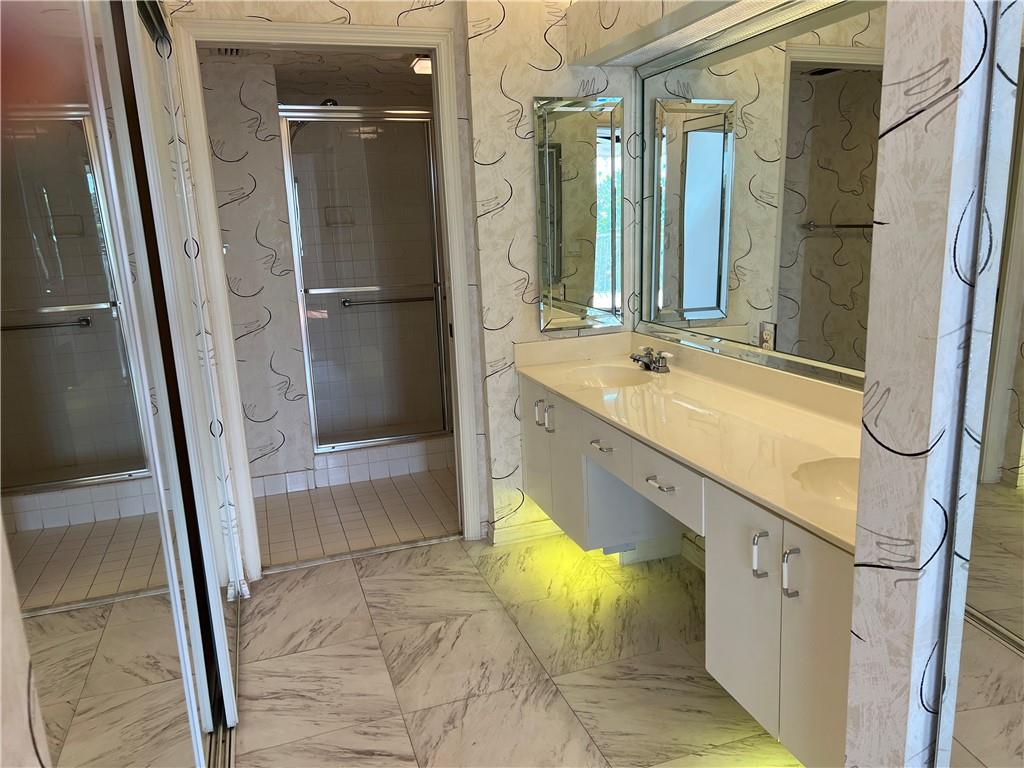 KINGS POINT - Residential