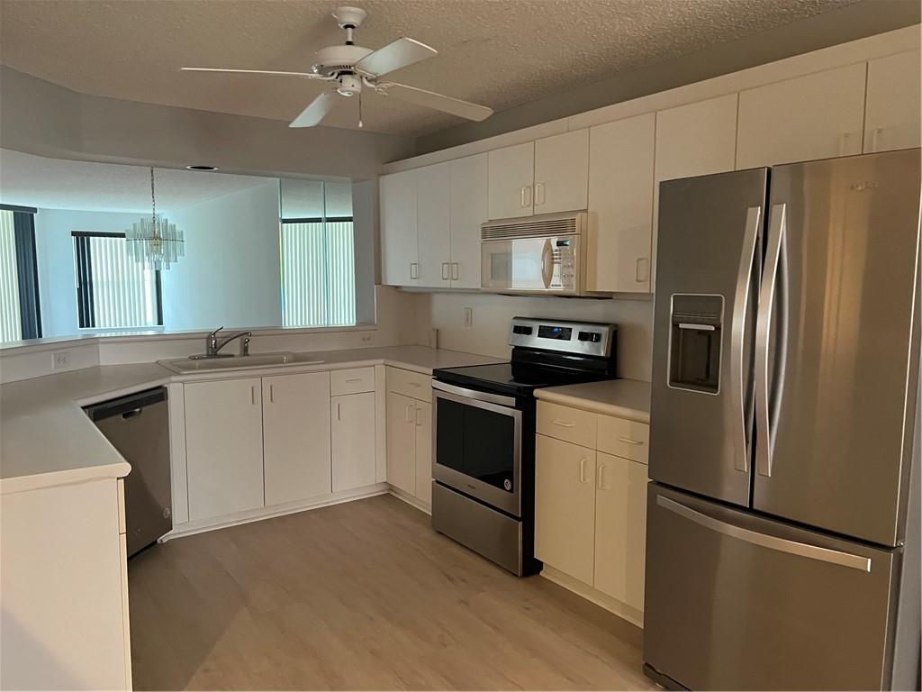 KINGS POINT - Residential