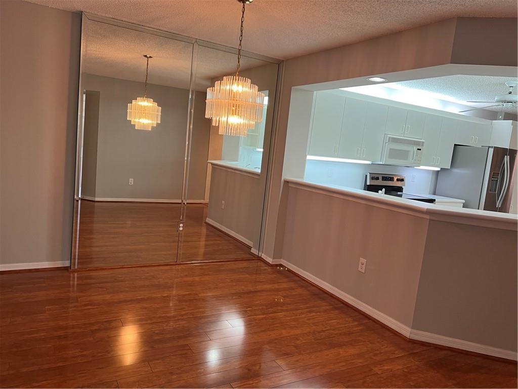 KINGS POINT - Residential